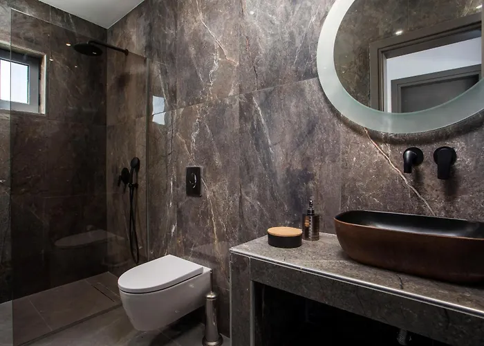 Marina's Private Pool Adults Only *