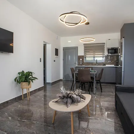 Marina's Private Pool Adults Only