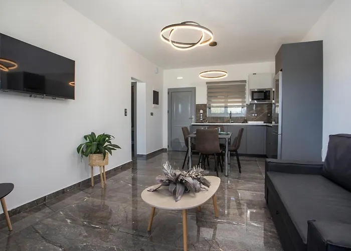 Marina's Private Pool Adults Only