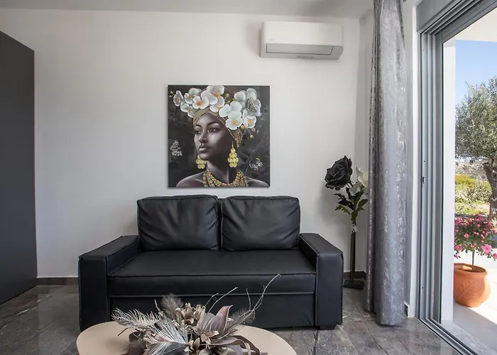 Marina's Private Pool Adults Only